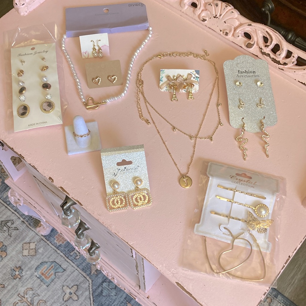 Princess Bundle Fashion Jewelry Gold, Pearls & Diamonds You Get Them All Nwt